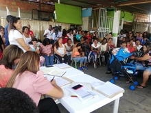 Vamos garantizar la educación de los niños del colegio Alexánder: Luz Elena Azcárate