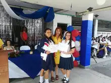 Liceo Departamental de Cali realizó la entrega de símbolos a nuevos estudiantes de grado 11 