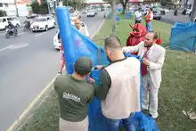 Administración Armitage repuso árboles vandalizados en la Autopista Sur y garantiza bienestar del corredor arbóreo de la Calle de la Feria  