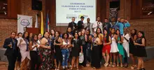Residentes del área de renovación urbana, graduados en procesos de formación y emprendimiento