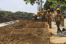 Alcalde Jorge Iván Ospina inspeccionó obras viales en el sur de Cali y conoció en terreno realidades y desarrollos