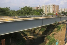 Alcalde Jorge Iván Ospina inspeccionó obras viales en el sur de Cali y conoció en terreno realidades y desarrollos