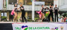 Emotivo homenaje de los artistas caleños en rechazo a la violencia