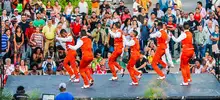 Emotivo homenaje de los artistas caleños en rechazo a la violencia