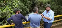 Director del Dagma, Carlos Calderón, recorre zona rural de Cali junto a funcionarios de Parques Nacionales