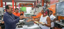 Argemiro Cortés, secretario de Desarrollo Económico, recorre galerías de la ciudad 
