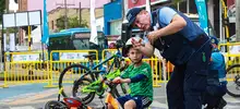 Niños y guardas de tránsito interactuaron en la Ciclovida