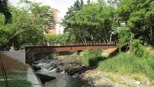 Nuevo puente a la cultura sobre el río Cali