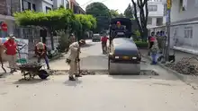 Rehabilitación de malla vial continúa en la comuna 17