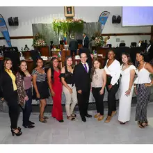 Concejo de Cali condecoró a las 10 mejores bachilleres mujeres 2019 