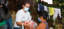Mercados puerta a puerta llegan a población más vulnerables de Cali 