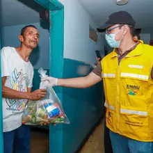 Se entregaron 400 mercados en los barrios San Pascual y El Calvario