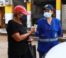 Más de 200 bonos alimentarios fueron entregados en la comuna 3