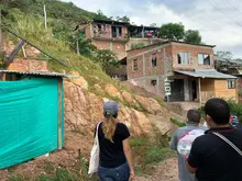 Cuatro mil sonrisas durante entrega de mercados en zona de ladera