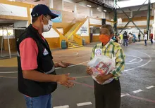 700 ayudas humanitarias fueron entregadas a vendedores informales