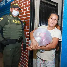 La Alcaldía de Cali le madrugó al barrio Sucre con ayudas humanitarias