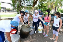 Olla comunitaria en Los Líderes y Puertas del Sol, solidaridad de caleños