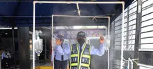 Agentes de tránsito cuentan con duchas de desinfección para antes y después su jornada laboral