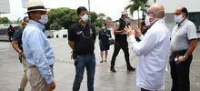 Policía Metropolitana recibió los primeros 1.400 litros de hipoclorito de sodio, de 20.000, donados para atacar la pandemia de la covid-19.