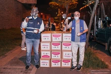 Madrugamos a entregar 6.000 ayudas humanitarias en la comuna 14