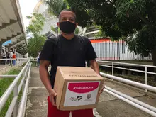 Con serenata se entregaron ayudas alimentarias en la Comuna 19 de Cali