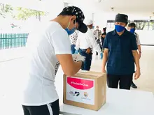 Con serenata se entregaron ayudas alimentarias en la Comuna 19 de Cali