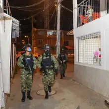 Con operativos de control, Alcaldía busca persuadir acatamiento de toque de queda