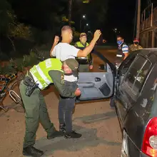 Con operativos de control, Alcaldía busca persuadir acatamiento de toque de queda