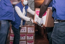 Con 2.000 kits humanitarios despertamos a los más necesitados
