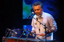 Con homenaje a las madres, cerraron los conciertos solidarios
