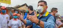Comerciantes de Santa Elena se comprometen con la vida