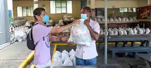 La administración municipal entregó 1.000 mercados en la comuna 18