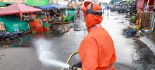 Santa Elena recibió baño matutino, jornada de lavado y desinfección por la vida de todos