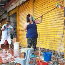 Santa Elena recibió baño matutino, jornada de lavado y desinfección por la vida de todos