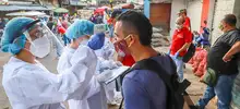 Intervención en plaza de Santa Elena, para evitar contagio de COVID-19