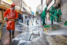 Con lavatón y simulacro de activación, el centro de Cali alista su reapertura