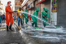 Con lavatón y simulacro de activación, el centro de Cali alista su reapertura