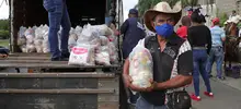Con tamizajes y entrega de mercados se atendió a población de la Comuna 16