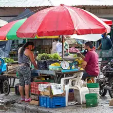 Comerciantes, clientes y trabajadores de Santa Elena, consecuentes con el cierre