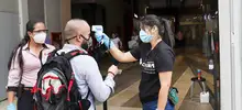 Centros comerciales de Cali cumplieron protocolos en su primer día