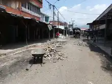 Continúa la recuperación de la capa asfáltica en Santa Elena