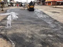 Continúa la recuperación de la capa asfáltica en Santa Elena