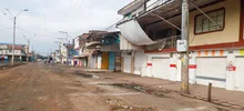 Delimitan espacio público en la galería de Santa Elena