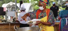 ‘Uramba Pacífico’, la olla solidaria que alegró 200 corazones en la Loma de la Cruz 