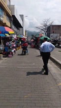 Autoridades de tránsito recuperan espacio de la vía mixta en la calle 15