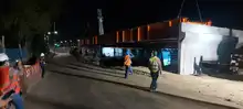 Instalan vigas del puente sobre el río Lili