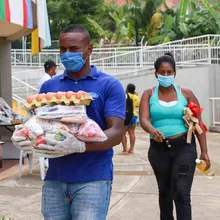300 niños los primeros beneficiados con la entrega de raciones para preparar