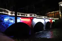 El Puente Ortiz y la Loma de la Cruz se iluminan con la bandera de Cali