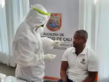 Ídolos deportivos caleños ponen ejemplo con su prueba PCR