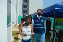 Sesenta familias beneficiarias del Jarillón dejan atrás un riesgo inminente al recibir su vivienda nueva  